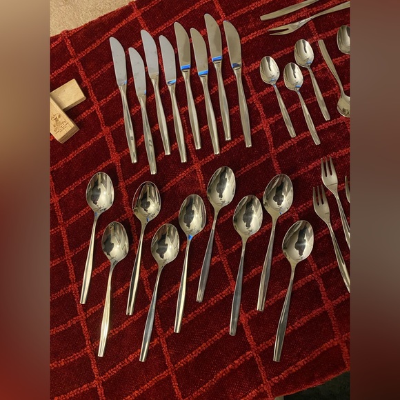 CLEARANCE………47 piece of WMF Cutlery Set - Picture 6 of 6